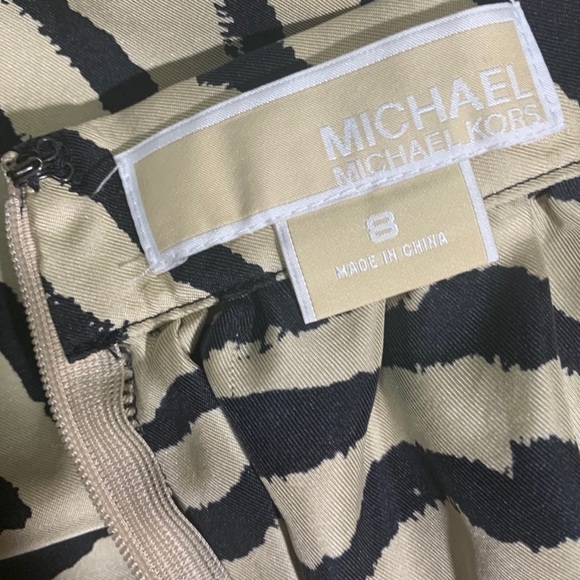 Michael Michael Kors 100% silk Animal Print skirt - Picture 2 of 9